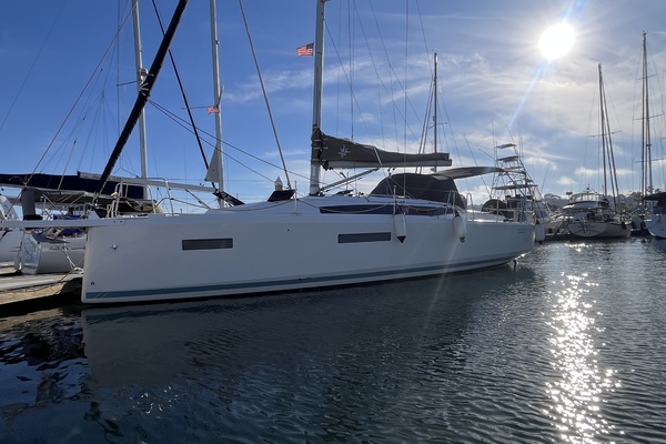 SEFARINA 38ft Jeanneau Yacht For Sale