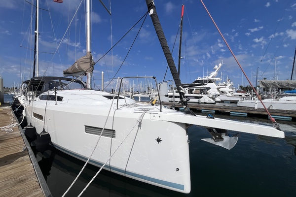 SEFARINA 38ft Jeanneau Yacht For Sale