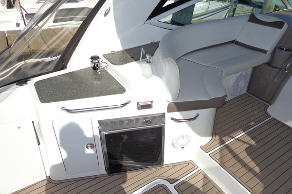 35ft Cruisers Yachts Yacht For Sale