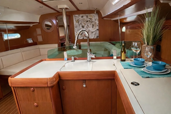 42ft Jeanneau Yacht For Sale