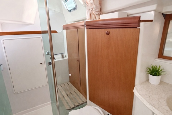 42ft Jeanneau Yacht For Sale