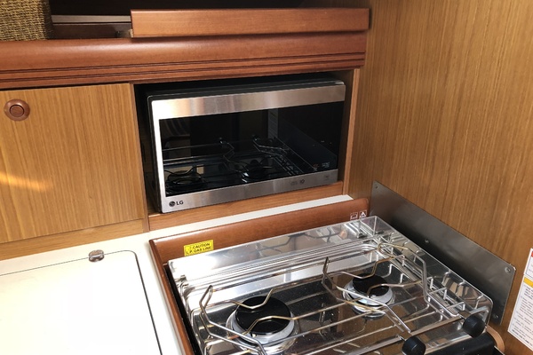 42ft Jeanneau Yacht For Sale