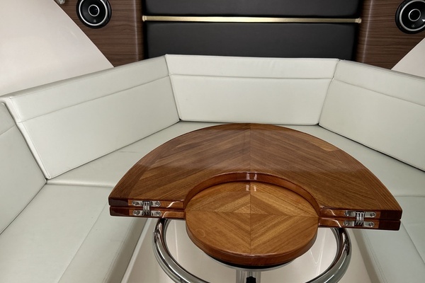 Boston Whaler  Yacht For Sale