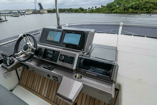 Galeon 550 Fly Yacht For Sale