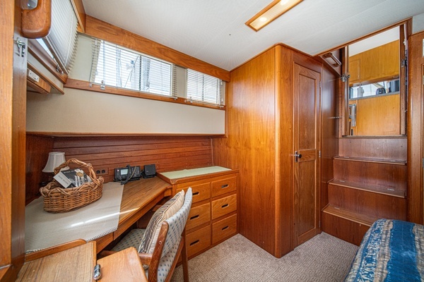 Grand Banks 47 motoryacht Yacht For Sale
