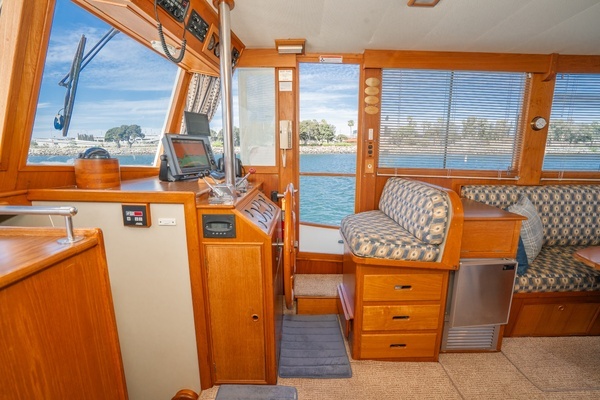 Grand Banks 47 motoryacht Yacht For Sale