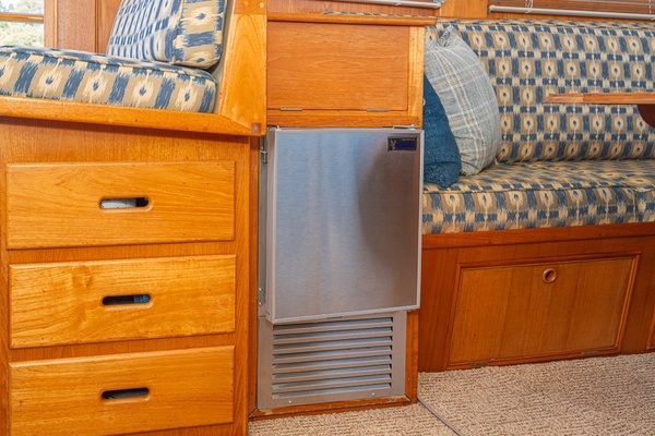 Grand Banks 47 motoryacht Yacht For Sale