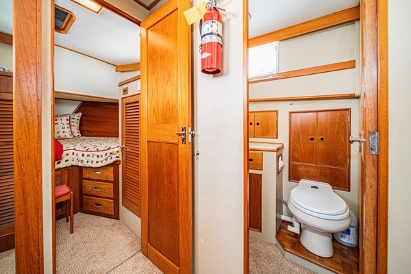 Grand Banks 47 motoryacht Yacht For Sale