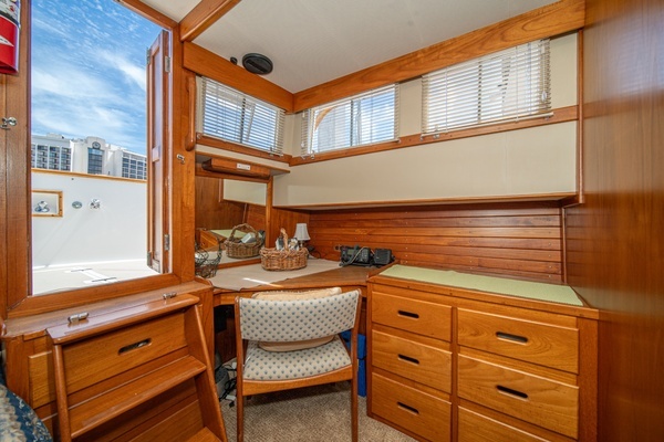 Grand Banks 47 motoryacht Yacht For Sale