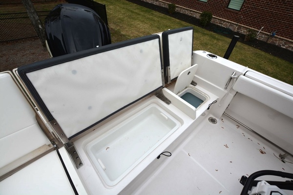Aretta 23ft Robalo Yacht For Sale