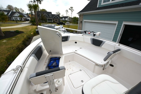 Aretta 23ft Robalo Yacht For Sale