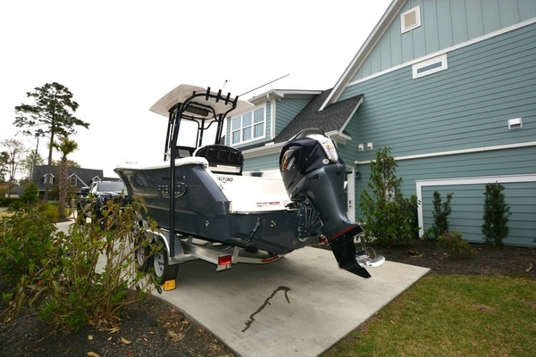 Photo of the 2023 Robalo R230 "Aretta"