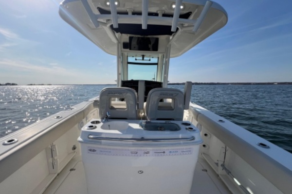 28ft Boston Whaler Yacht For Sale
