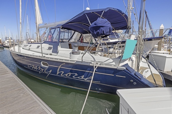 Photo of the 2001 Jeanneau  "Crazy Horse"