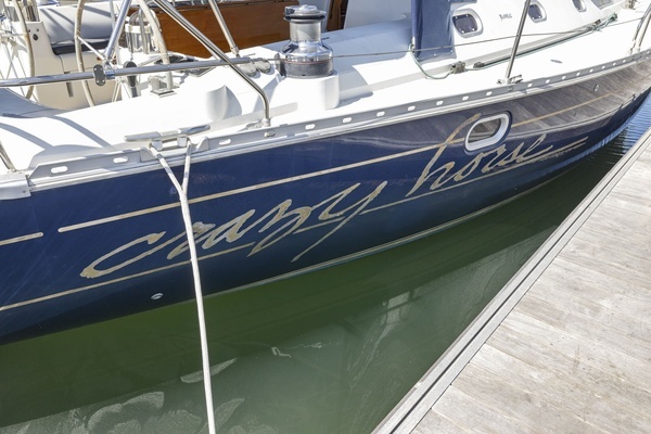 Photo of the 2001 Jeanneau  "Crazy Horse"