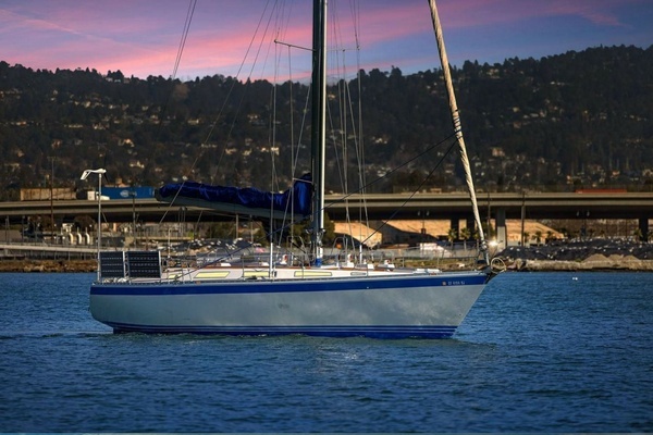 47-ft-Wauquiez-1989-Alameda California United States yacht for sale