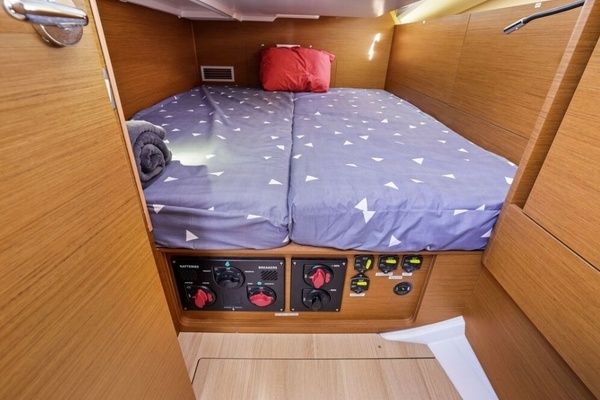 Jeanneau Sun Odyssey 440 Yacht For Sale