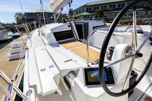 Jeanneau Sun Odyssey 440 Yacht For Sale