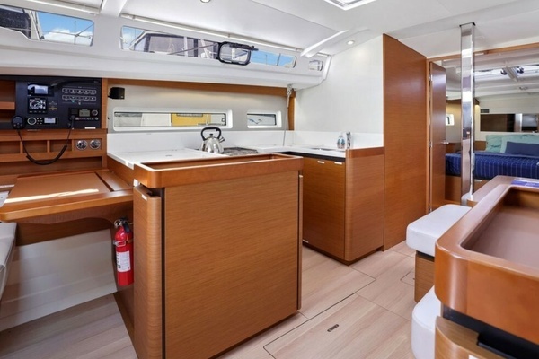 Jeanneau Sun Odyssey 440 Yacht For Sale