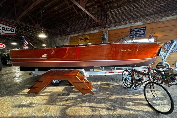 Old Timer 25ft Chris Craft Yacht For Sale