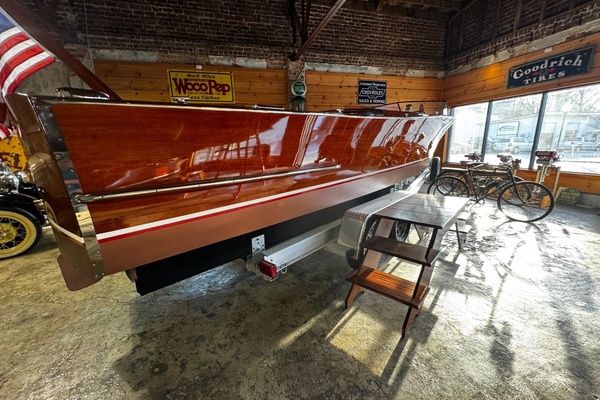 Old Timer 25ft Chris Craft Yacht For Sale