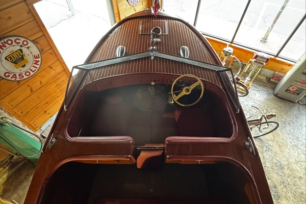 Old Timer 25ft Chris Craft Yacht For Sale