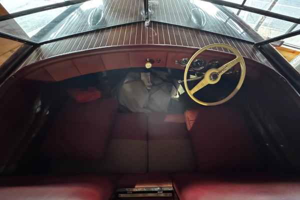 Old Timer 25ft Chris Craft Yacht For Sale