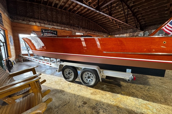 Old Timer 25ft Chris Craft Yacht For Sale
