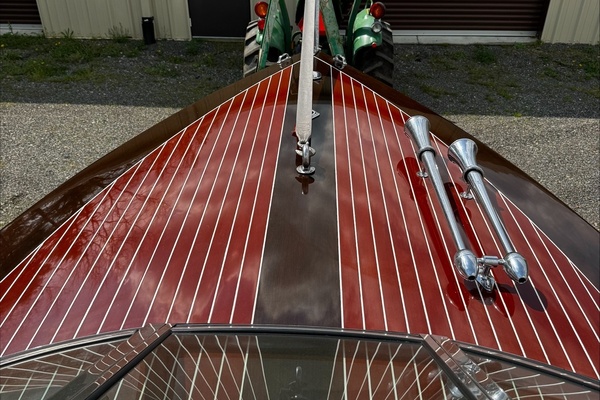 Cheers 28ft Hacker Craft Yacht For Sale