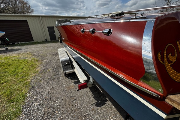 Cheers 28ft Hacker Craft Yacht For Sale