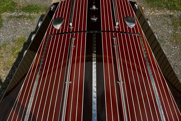 Cheers 28ft Hacker Craft Yacht For Sale