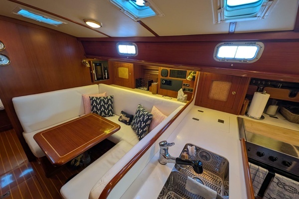 1998 Little Harbor 55