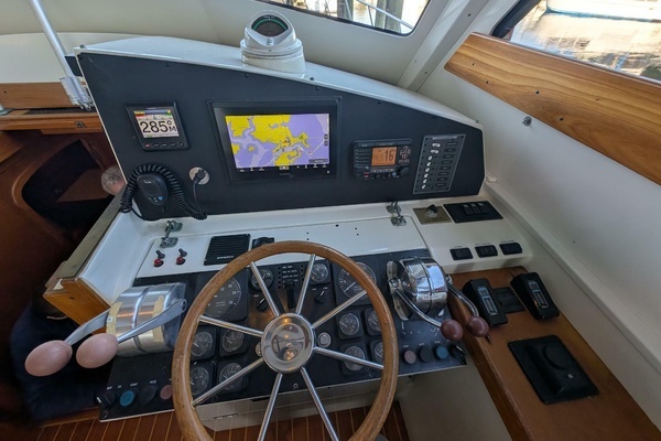 1998 Little Harbor 55