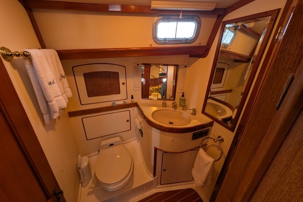 1998 Little Harbor 55