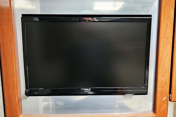 WHY KNOT 37ft Formula Yacht For Sale