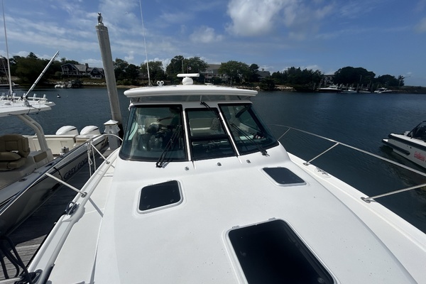 2007 Tiara Yachts 32