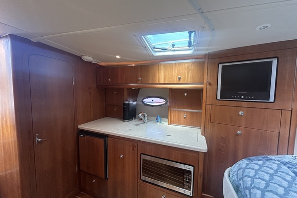 2007 Tiara Yachts 32