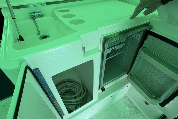 2007 Tiara Yachts 32