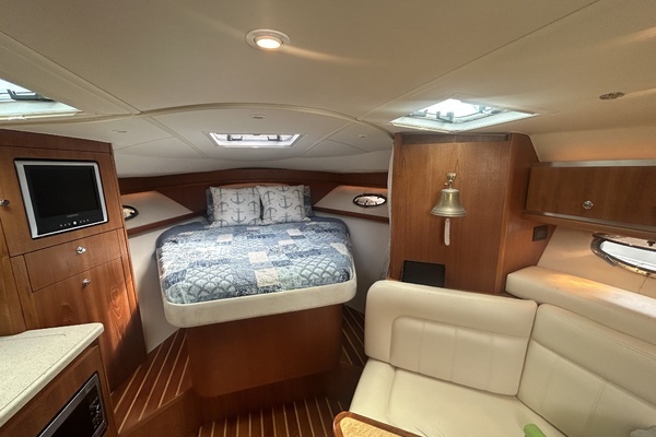 2007 Tiara Yachts 32