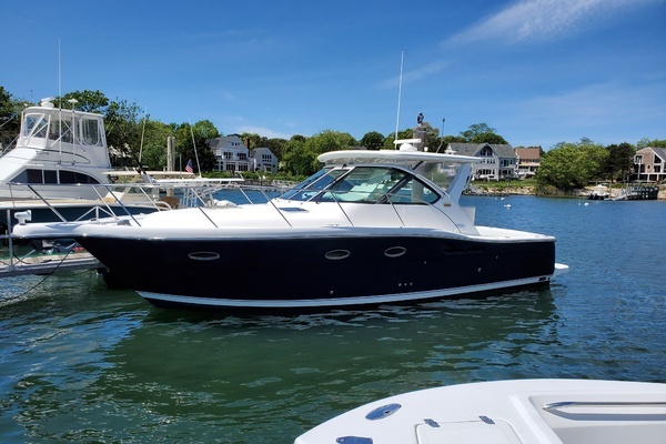 2007 Tiara Yachts 32