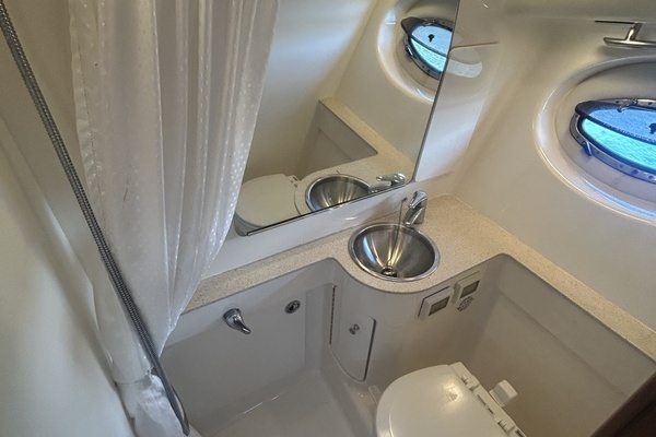 2007 Tiara Yachts 32