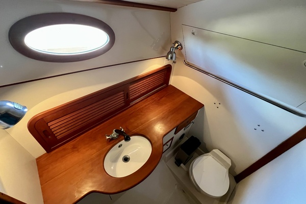 Tasmanian Devil 36ft Hinckley Yacht For Sale