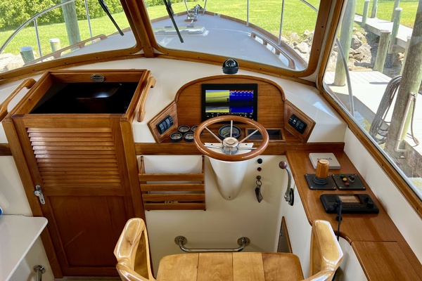 Tasmanian Devil 36ft Hinckley Yacht For Sale