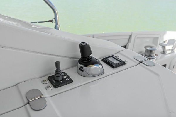 RADIO WAVES 55ft Azimut Yacht For Sale