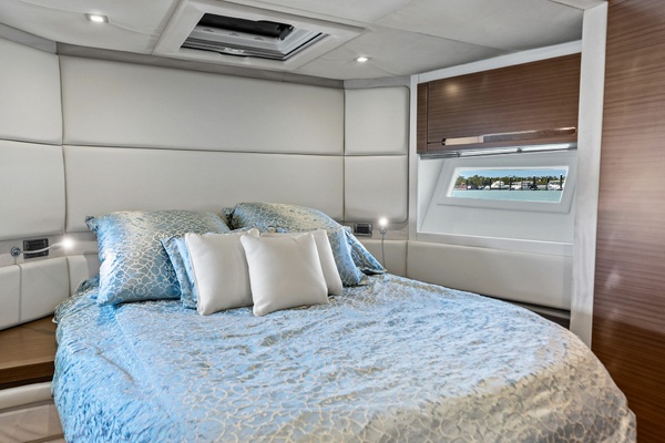 RADIO WAVES 55ft Azimut Yacht For Sale