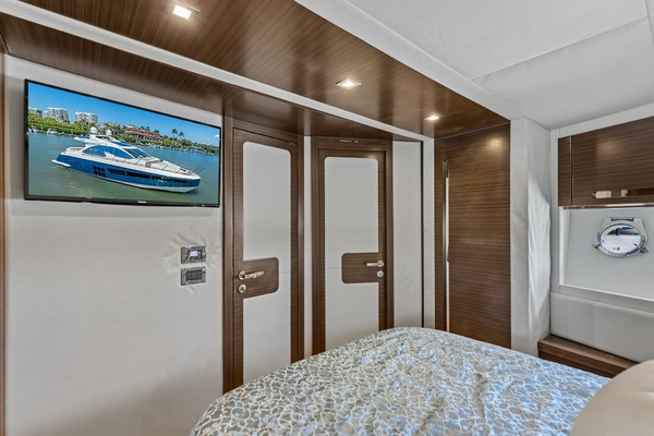 RADIO WAVES 55ft Azimut Yacht For Sale