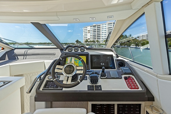 2015 Azimut 55