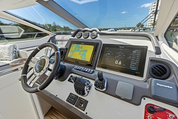 2015 Azimut 55