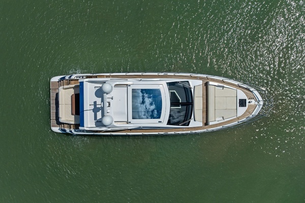 RADIO WAVES 55ft Azimut Yacht For Sale