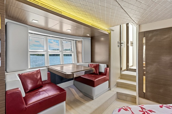 RADIO WAVES 55ft Azimut Yacht For Sale